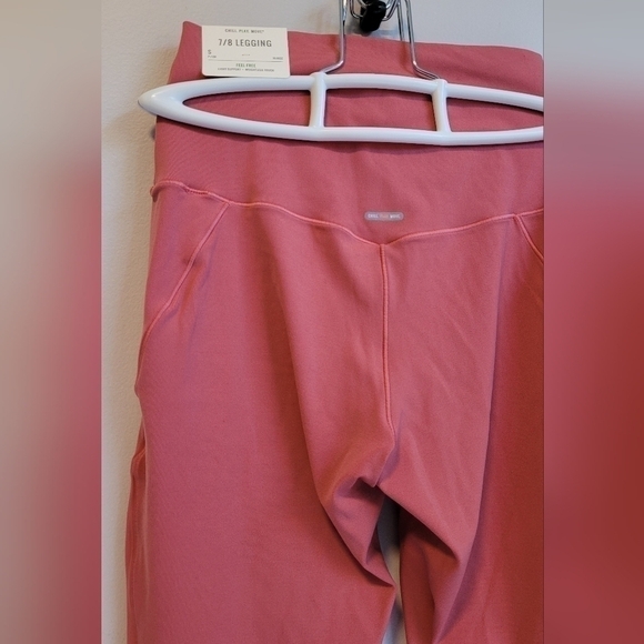 Aerie NWT 7/8 legging small light support dusty rose RARE colour - Picture 4 of 8